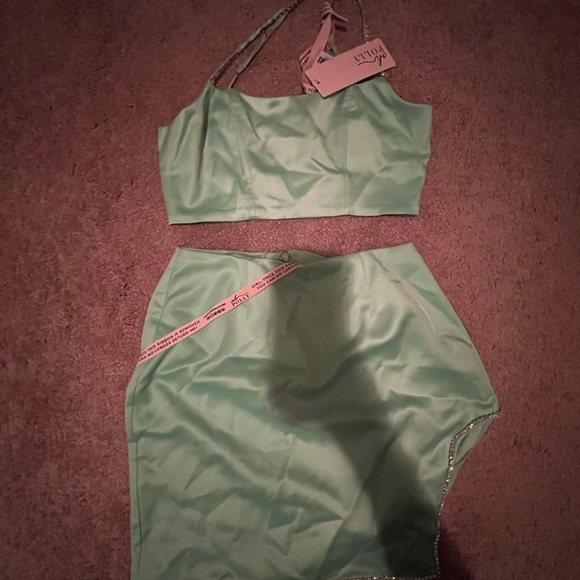 Oh Polly Two Piece Satin/Silk Material Set - Picture 3 of 8